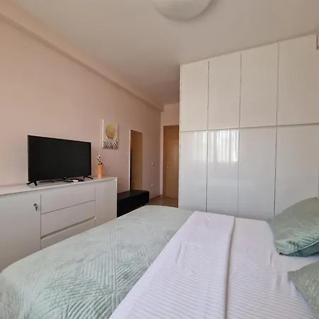 Julia's Appartement Himarë