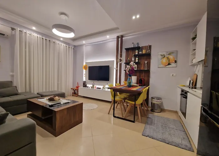 Julia's Daire Himarë